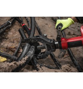 M18 HCC125-801C - Force Logic™ coupe câble 125mm, One-Key, 18V, 8Ah, capacité de coupe jusqu'à 125 mm Milwaukee ref 4933499333