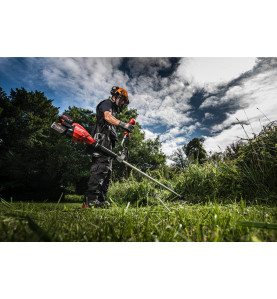 M18 F2Bcu-0 - Débroussailleuse À Double Batterie Fuel 18V, Sans Batterie 4933480859 Milwaukee