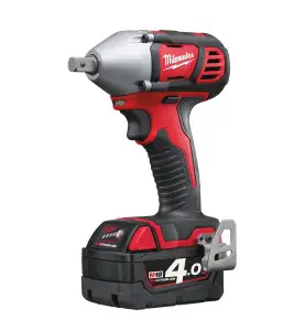 Vente de M18 BIW12-402C - Boulonneuse à chocs compacte, 240 NM, Carré 1/2'', 18V, 4,0 Ah, 2 Vitesses Milwaukee, numéro 15050 / m