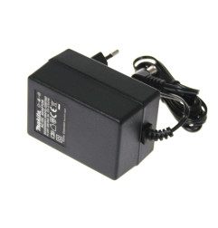 Vente de Transformateur 220v/12v bmr100 acc.makita, numéro 21408 / makita-accessoires_SE00000078 à 29,97 €HT soit 35,96 €TTC. 