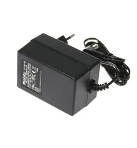 Vente de Transformateur 220v/12v bmr100 acc.makita, numéro 21408 / makita-accessoires_SE00000078 à 29,97 €HT soit 35,96 €TTC. 