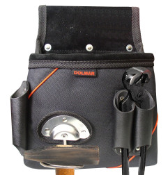 Vente de Saccoche couvreur dolmar acc.makita, numéro 23585 / makita-accessoires_988048305 à 38,32 €HT soit 45,98 €TTC. 