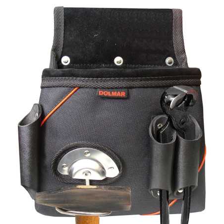 Vente de Saccoche couvreur dolmar acc.makita, numéro 23585 / makita-accessoires_988048305 à 38,32 €HT soit 45,98 €TTC. 