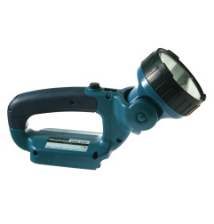 Vente de Lampe torche 24v(ss batterie) acc.makita, numéro 24149 / makita-accessoires_BML240 à 45,56 €HT soit 54,67 €TTC. 