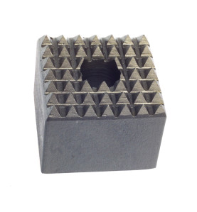 Vente de Boucharde 70 (sans son manche) acc.makita, numéro 25119 / makita-accessoires_P-03947 à 68,66 €HT soit 82,39 €TTC. 