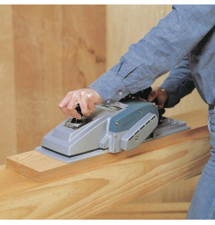 Rabot de charpente 1200 W 170 mm MAKITA 1806B