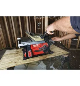 M18 FTS210-121B - Scie sur table FUEL/ 18V / 12,0Ah / 210mm