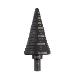Vente de FORET ÉTAGÉ Diam. 640,5 MM 1 PC Milwaukee, numéro 71942 / mlwk_48899340 à 120,41 €HT soit 144,49 €TTC. 